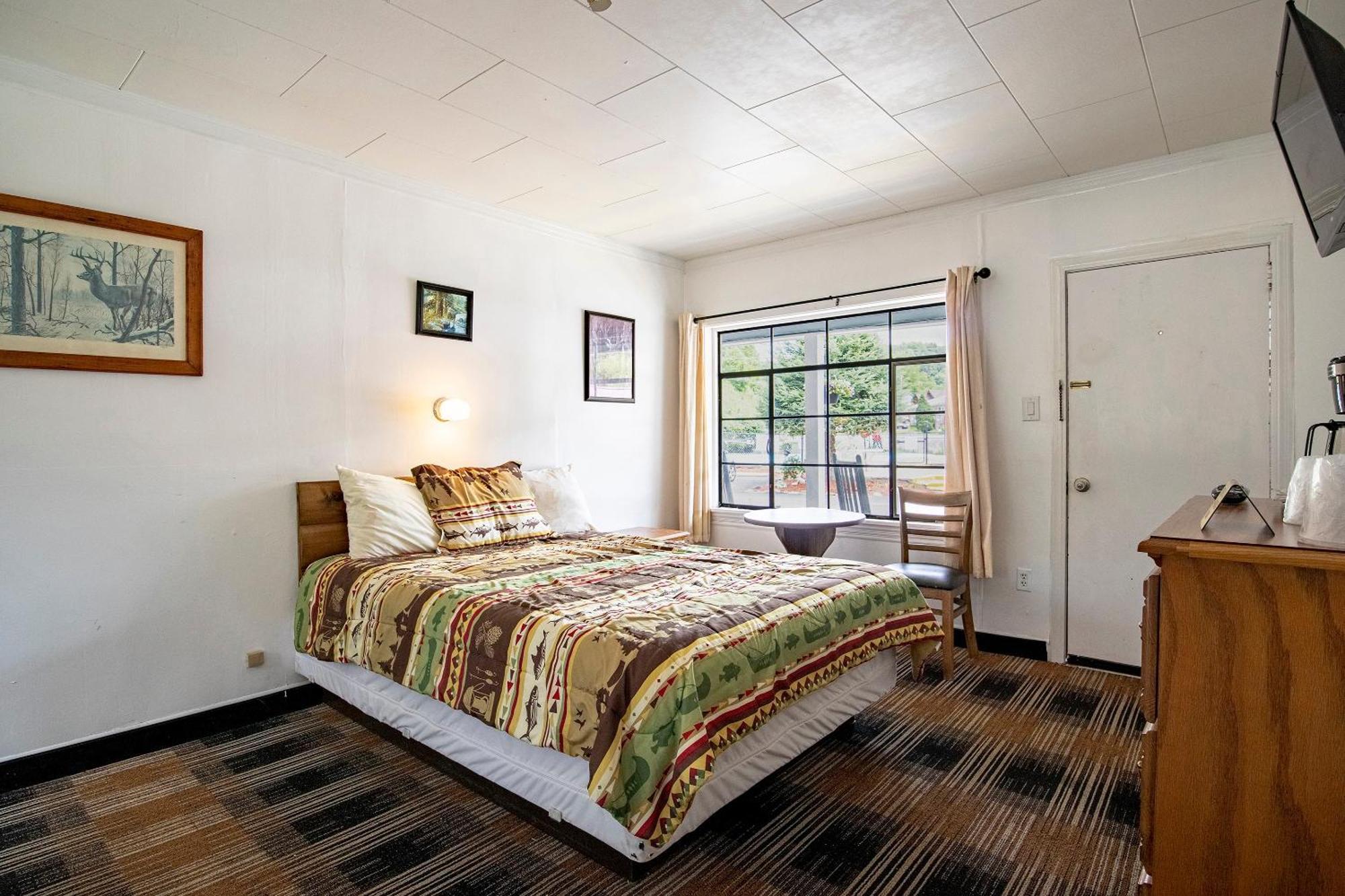 Lloyd'S On The River Country Inn By Oyo Bryson City Extérieur photo