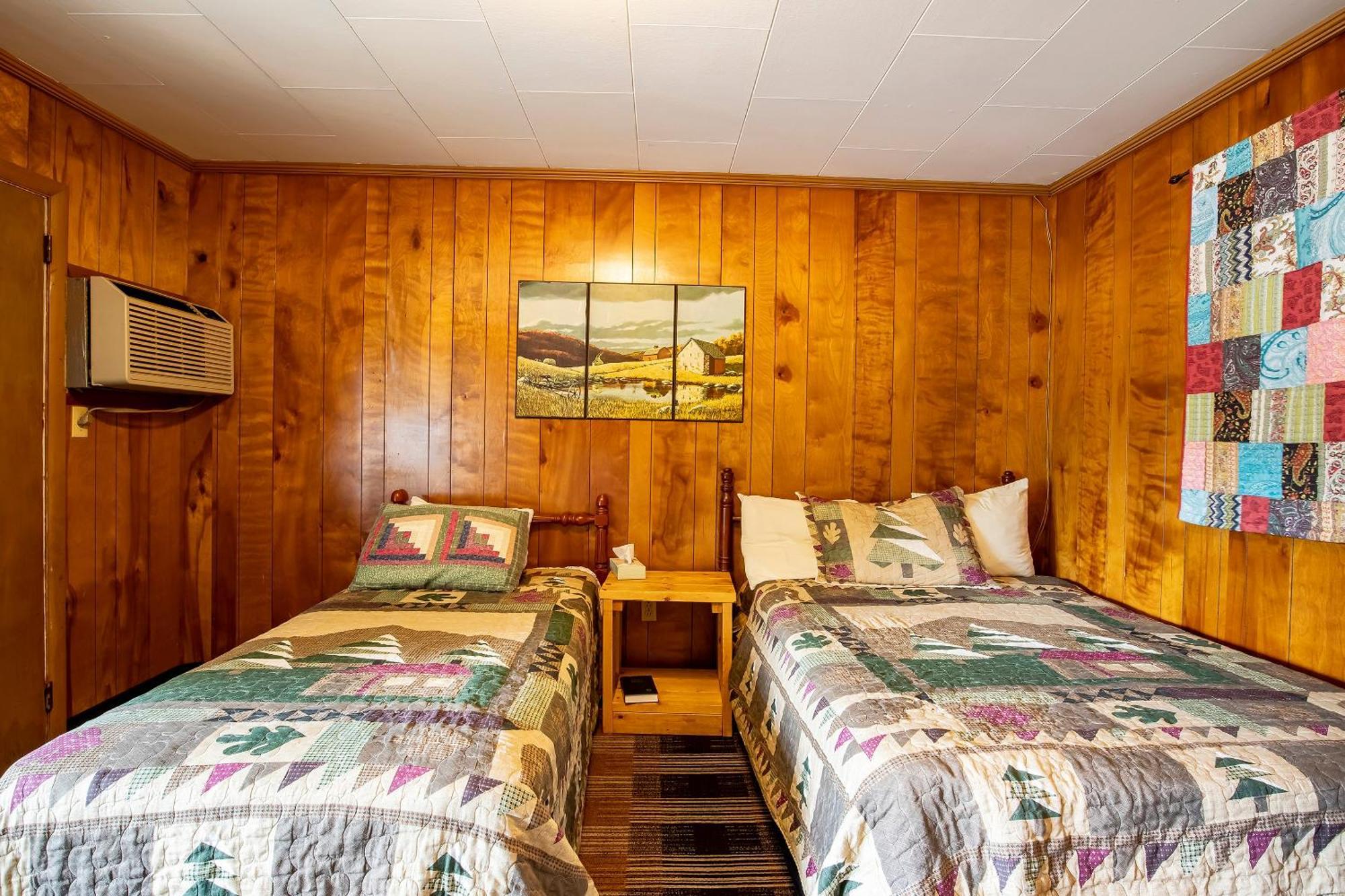 Lloyd'S On The River Country Inn By Oyo Bryson City Extérieur photo