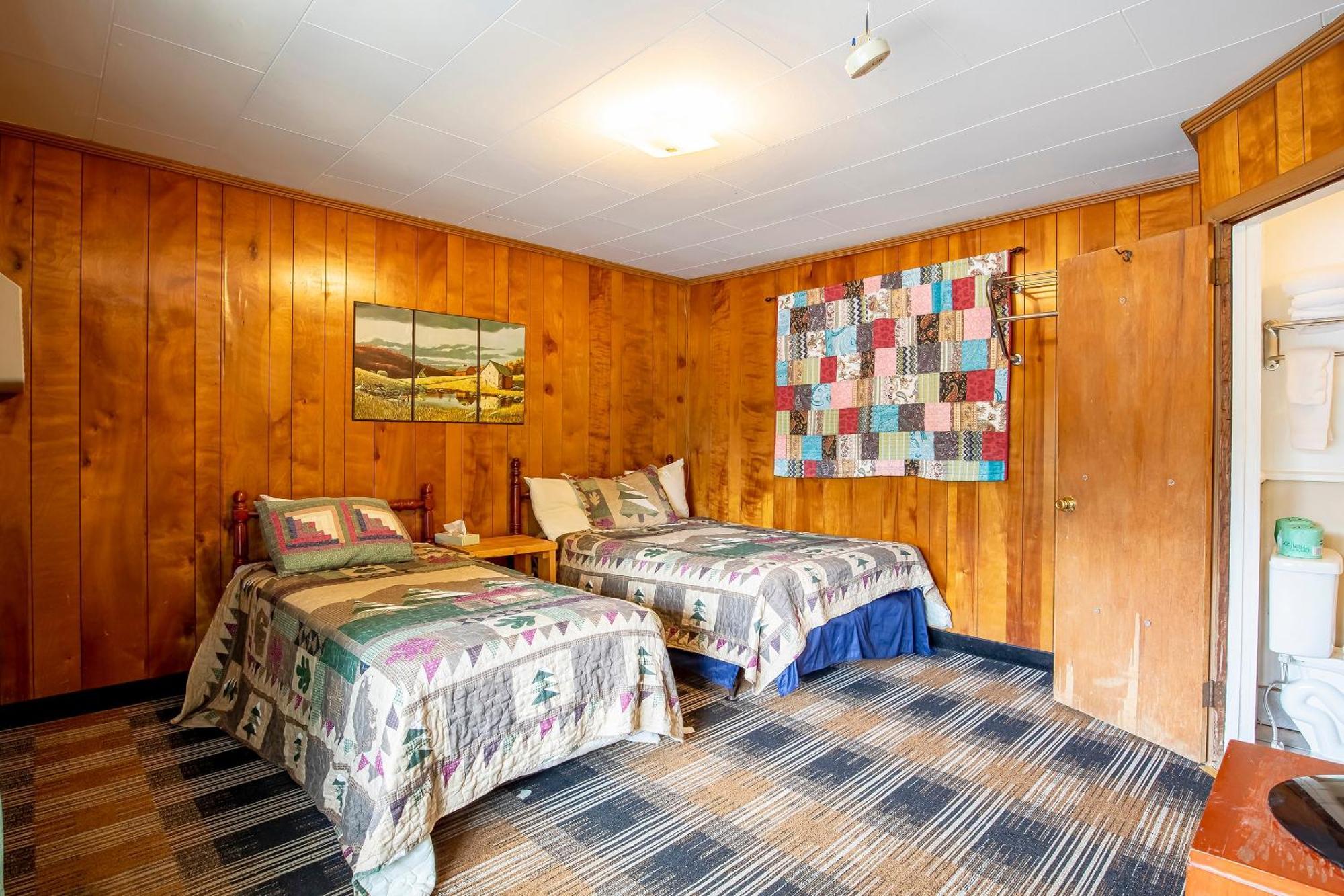 Lloyd'S On The River Country Inn By Oyo Bryson City Extérieur photo