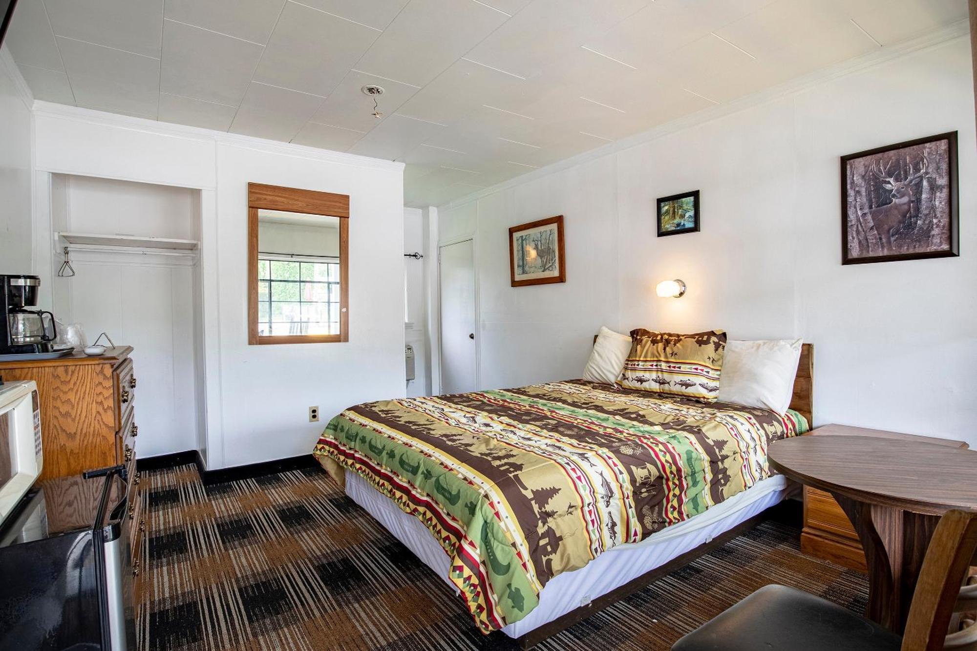 Lloyd'S On The River Country Inn By Oyo Bryson City Extérieur photo