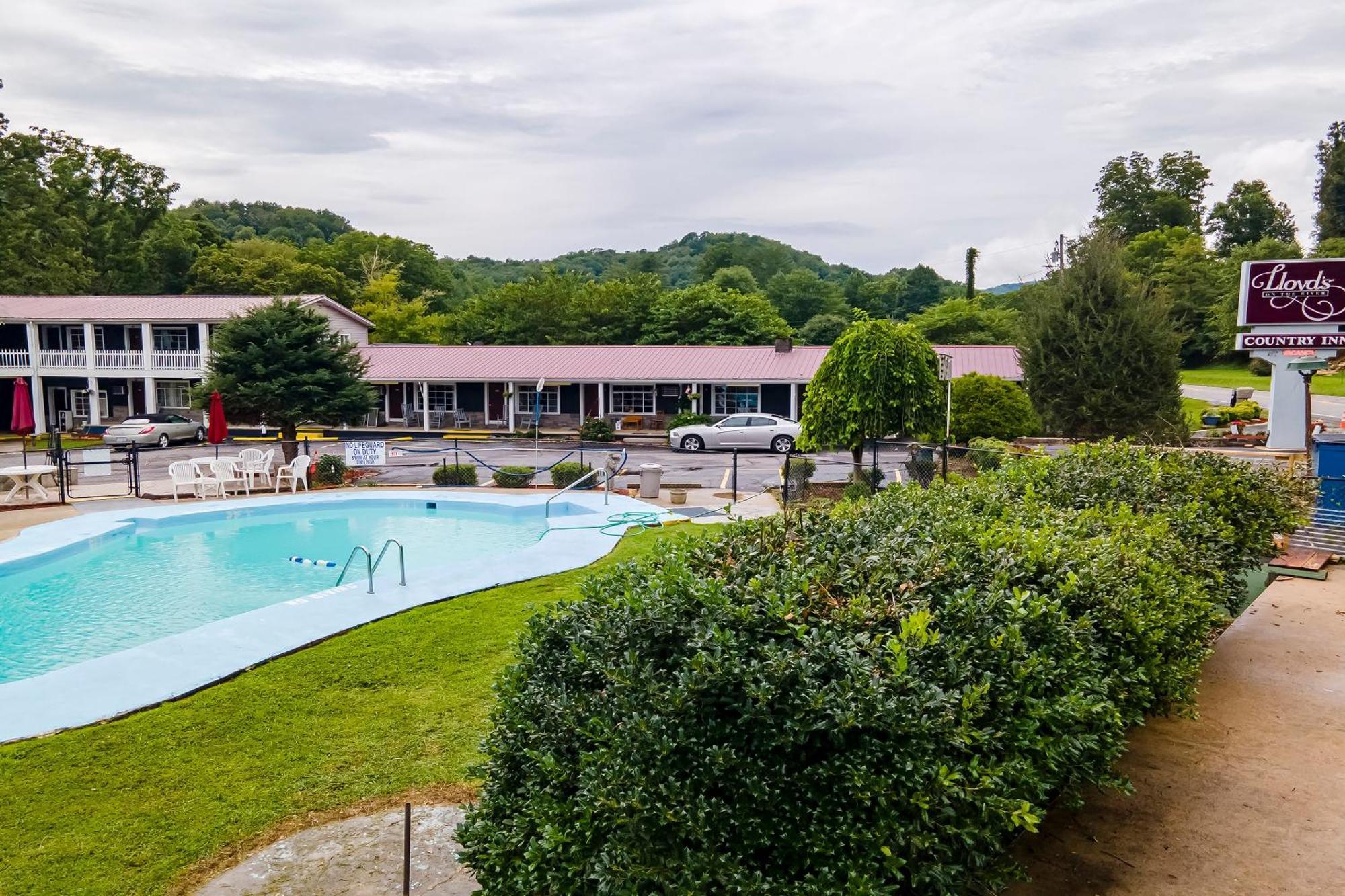 Lloyd'S On The River Country Inn By Oyo Bryson City Extérieur photo